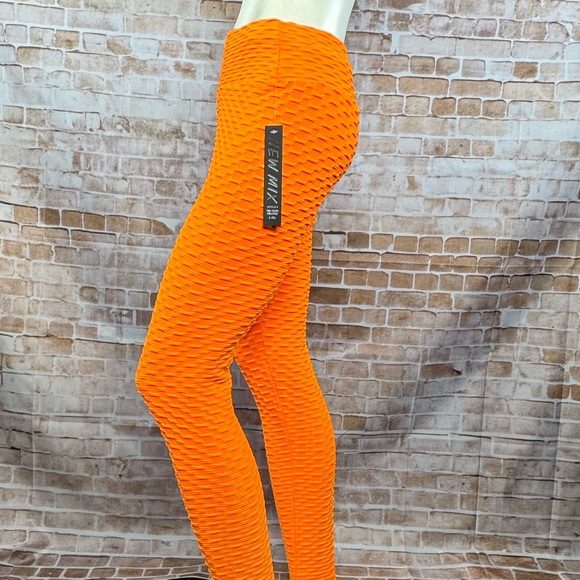 New Mix Women's Butt Scrunch Textured Neon Workout Leggings - Size: L / XL - NWT - Picture 3 of 11